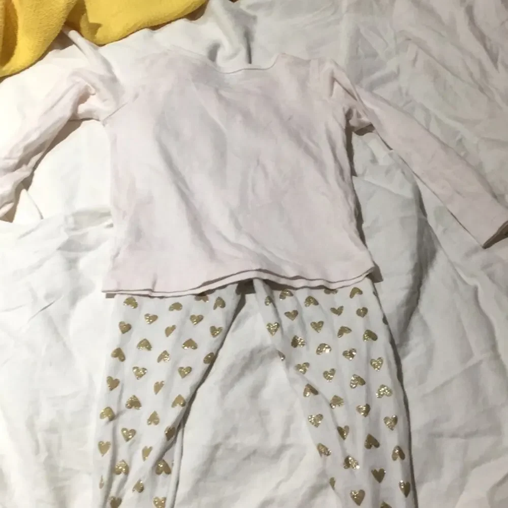 Carters 3t heart of gold cream gold set guc
